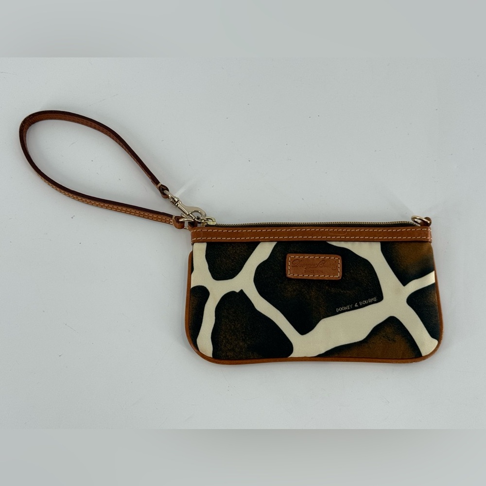 Dooney‎ & Bourke Vintage Giraffe Print Wristlet